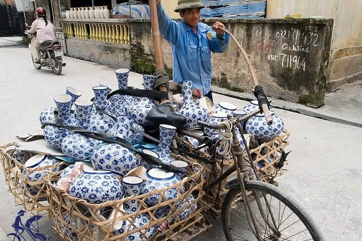 Cycling Trip Hanoi Bat Trang Ceramic Village 1 Day